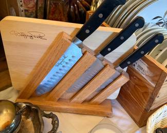 Wolfgang Puck Knife and cutting board set
