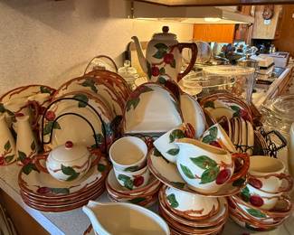 Vintage Franciscan Ware Apple Pattern