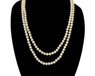 JAKA220 Vintage Hand Knotted Pearl Strand
