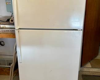 Whirlpool refrigerator 