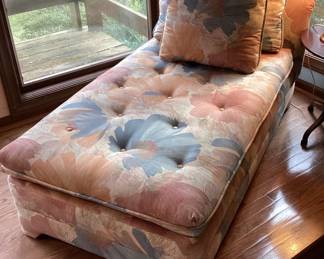 Floral Lounger