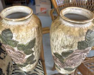 Set of 2 Ceramic Vases with leaf Pattern