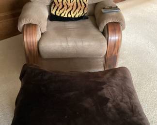 Recliner Chair with Ottoman