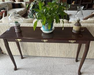 Queen Anne Style 2 Drawer Sofa Table