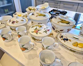 Large Evesham Gold - Royal Worcester England China set 