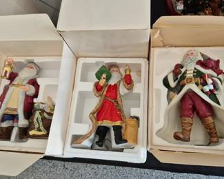 lg Lenox Santas with boxes