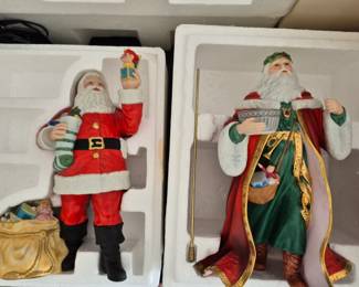 Lenox Santas in box lg