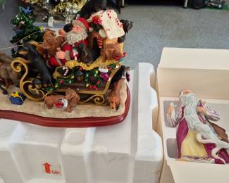 Danbury Mint Dog Santa and Sleigh