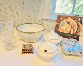 Kitchen wares, Crystal vases, Cheeseboard