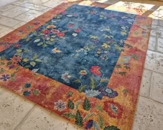 Area rug 7'10" x 10'3"