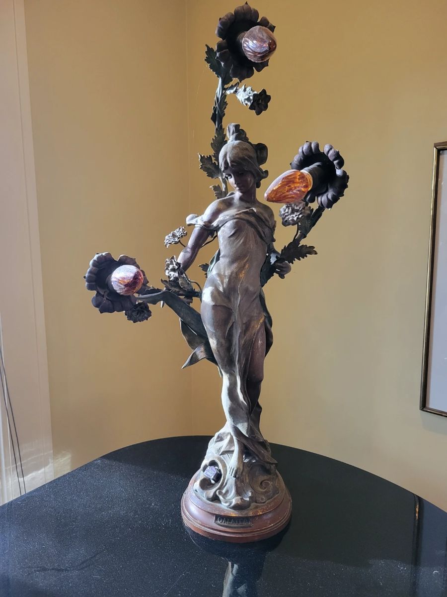A large Newell Post or Table Light.