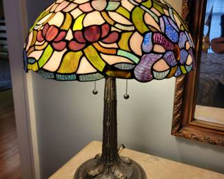 Tiffany Style Lamp.