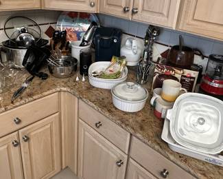 Great Selection of Everyday Kitchen Appliances and Essentials Available in our Kitchen.