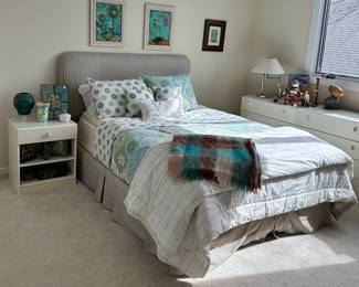 Wonderful Bedroom with Charming Home Decor Treasures.