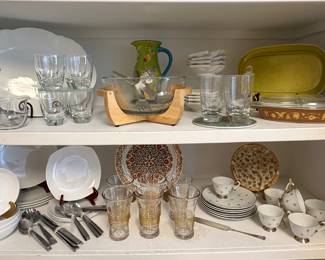 Tons of Great Kitchen Pieces for Entertaining!