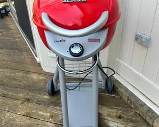 Great Char-Broil Patio Bistro Tru-Infared Electric Grill and Cover Available.