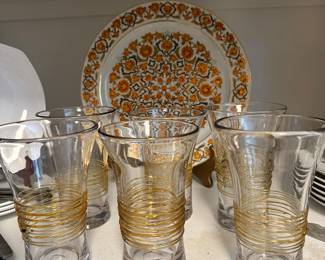 Stunning Set of 6 Vintage Hand Blown Amber Threaded Glasses.