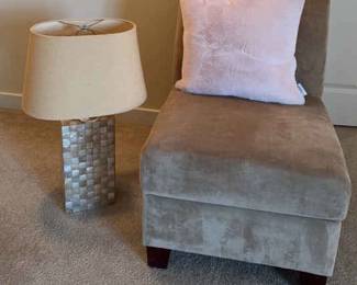 Alison Furniture Accent Chair With Lamp