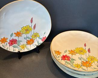 Spectrum Designz Flower Valley Dinner Plates