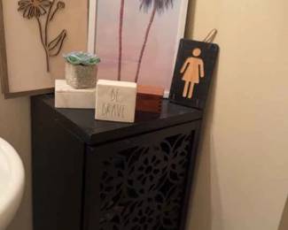 Bathroom Decor And Storage