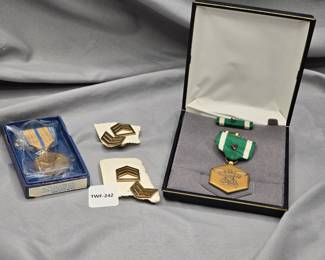 Vintage US Military Awards And Rank Set