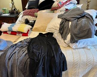 Bed/ Clothes/ Pillow World