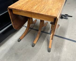 Duncan Phyfe table