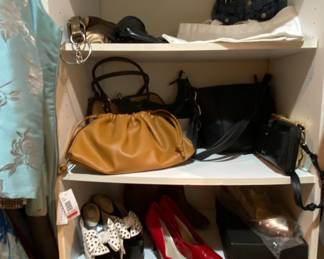 Love the vintage platform shoes!