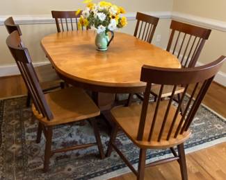 Dining table & area rug