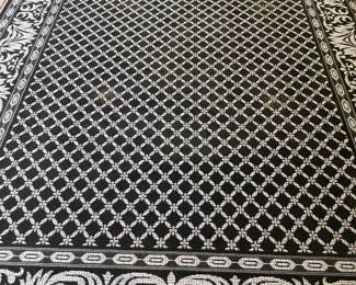 Outdoor rug