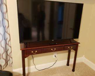 Console Table & TV