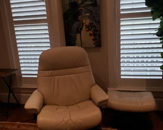 Ekornes Stressless Sunrise Chair and Ottoman