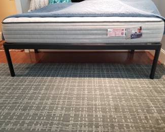 Daybed, Mattress Firm, Basically New, bought in 2024, Only used once