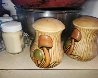 salt and pepper shakers