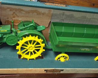 Ertl "1931 John Deere  Tractor and Wagon" NIB