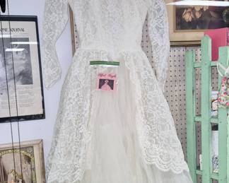 Vintage "Alfred Angelo Original" wedding dress