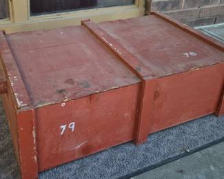 Primitives. Primitive painted shipping crate w/ lid