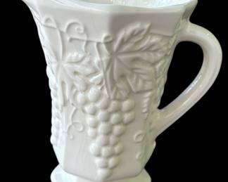 Ceramic GrapeLeaf Pitcher