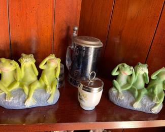 Frogs 