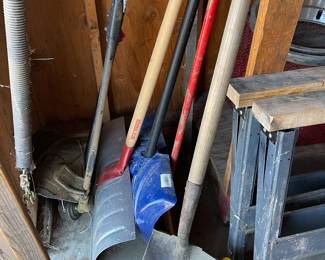Snow tools 
