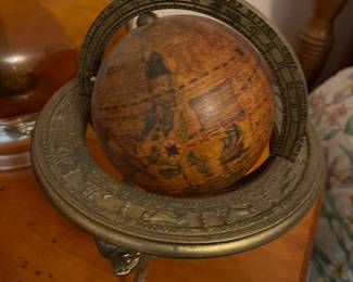 Globe 