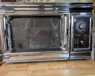 The legendary Amana® Radarange® Cookmatic microwave oven. And it still works!