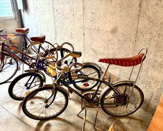 Vintage Green 1971 SCHWINN STING-RAY FASTBACK 3-SPEED STIK-SHIFT  comes with 2 sets of handlebars (rams horn and upright)