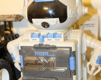 Tiger 2-XL talking robot (late 70's)