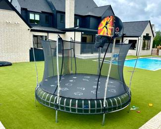 Toys & clothes for kids of all ages here!