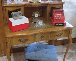 Small clock collection, ViewMaster, toy cash register, vintage desk