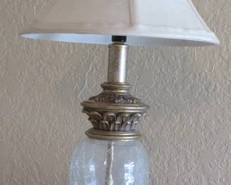 Crackle glass lamp