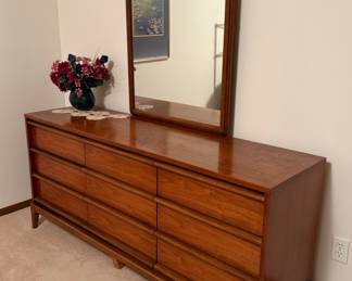 LANE DRESSER WITH MIRROR, NIGHT STAND AND BED SET