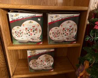 CHRISTMAS CHINA AND GLASSWARE