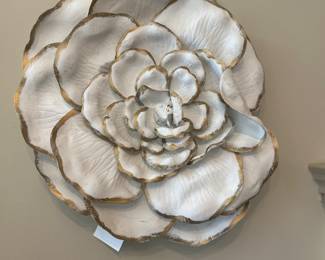 Series of these wonderful papier mache flowers🌸